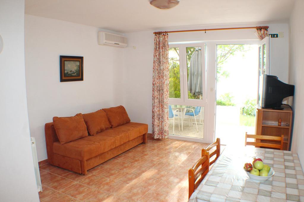 Apartments Mimoza Brist Cameră foto